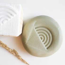 Szivárvány mintás agyagpecsét