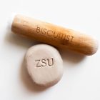 Monogram agyagpecsét