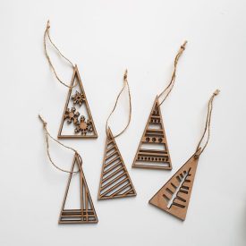   Fából készült karácsonyfadísz szett – 5 db minimalista fenyőfa design