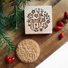 rénszarvas skandináv mintás kerek mézeskalács és fából készült kekszpecsét ezzel a mintával