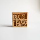 mézeskalács galamb, madár folklór mintával és az ugyan ilyen mintájú fából készült kekszpecsét