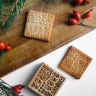 mézeskalács galamb, madár folklór mintával és az ugyan ilyen mintájú fából készült kekszpecsét