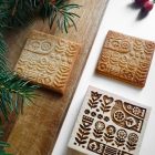 mézeskalács galamb, madár folklór mintával és az ugyan ilyen mintájú fából készült kekszpecsét