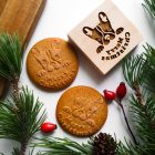 Francia bulldog fa sütipecsét és francia bulldog mézeskalács, spekulatius