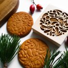 Ünnepi gömb mintás fa sütipecsét és mézeskalács