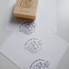 Olvasó lány cicával - Ex libris pecsét